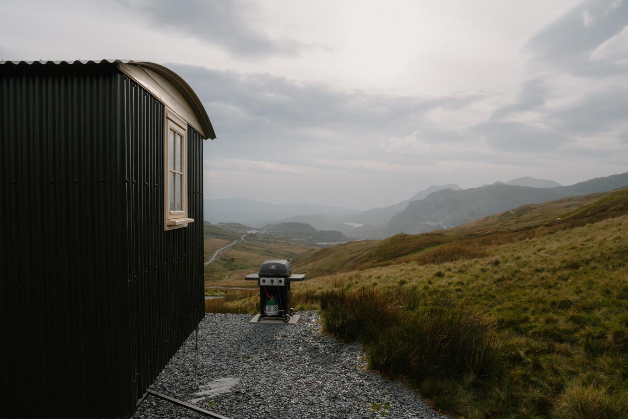 Barlwyd Glamping Hotel Blaenau Ffestiniog Exterior photo